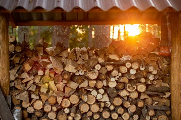 Comment stocker correctement votre bois de chauffage ?