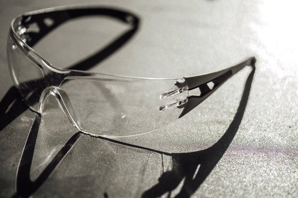 Quelle est la meilleure façon de traiter le bois extérieur contre les termites et l'humidité ?